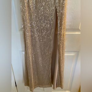 Pic of the side slit - left side and pic of the back -zipper.